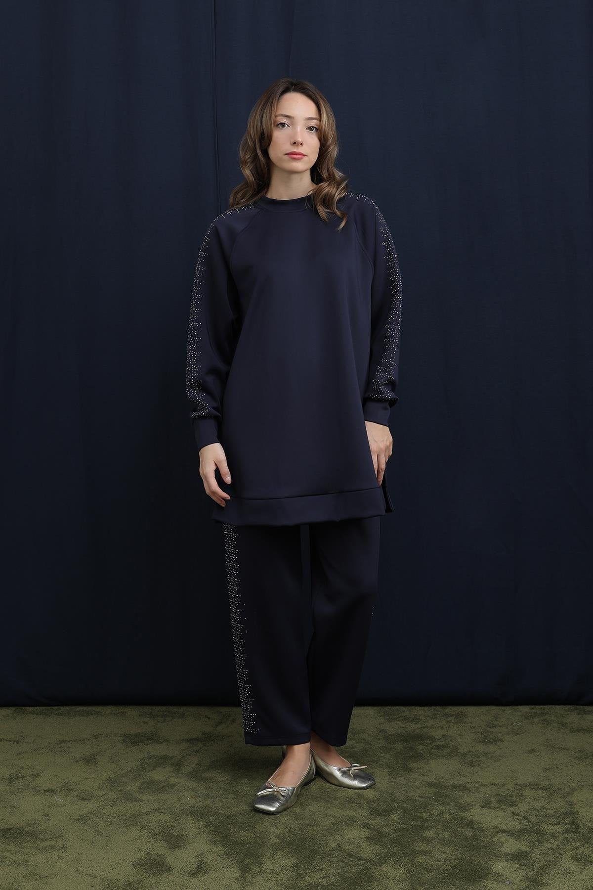 Kolları ve Pantolon Yanları Taş Detaylı Basic Takım - TP14394 - NAVY