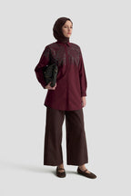 Taş İşlemeli Gizli Düğmeli Tunik (Vişne – 25KT419)
