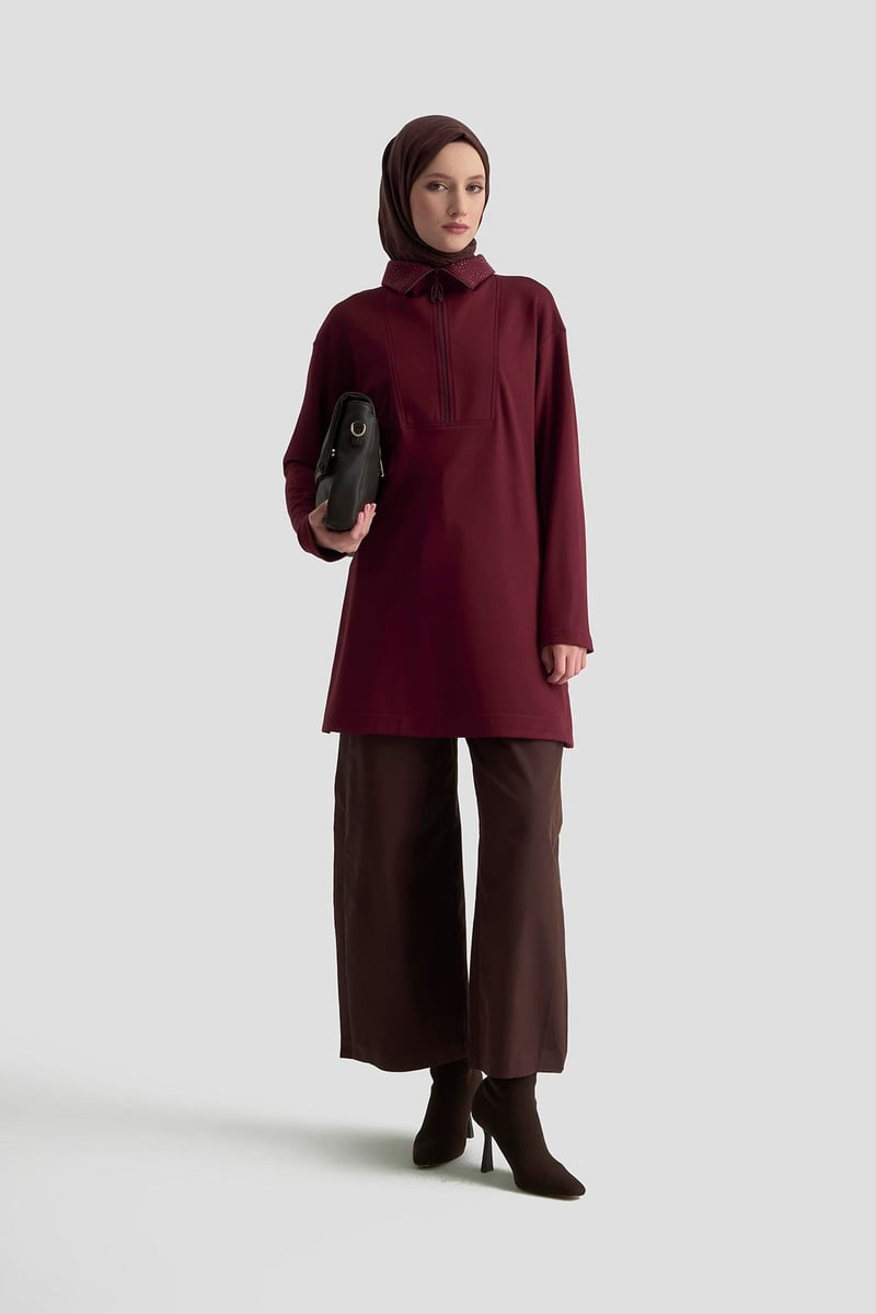 Yakası Taş Detaylı Yarım Fermuarlı Tunik (Mürdüm – 25KT406)